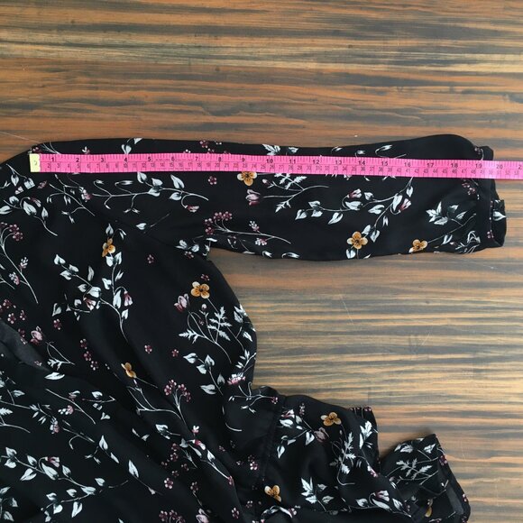 [Dynamite] Black Floral Long Sleeve Peplum Blouse | M | Good - Picture 6 of 14